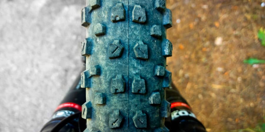Mountainbikedæk skævt