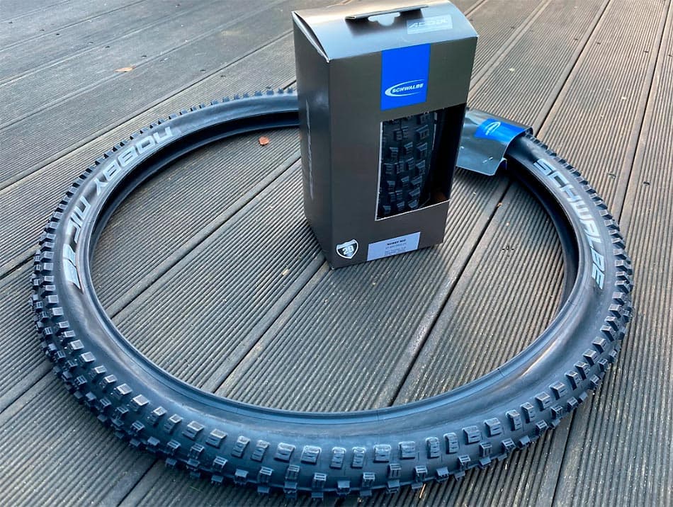 Foldedæk og kanttrådsdæk til mountainbike